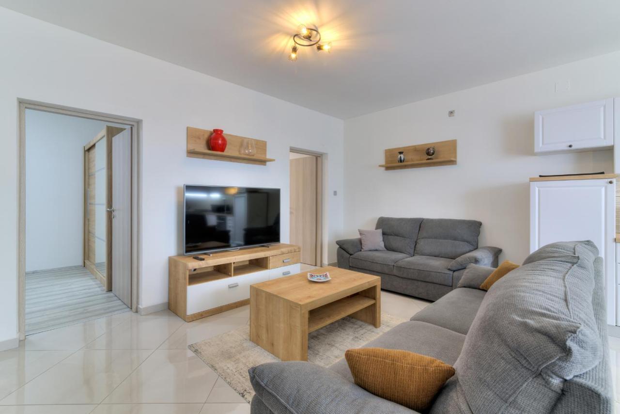 Apartment Luka سينج المظهر الخارجي الصورة